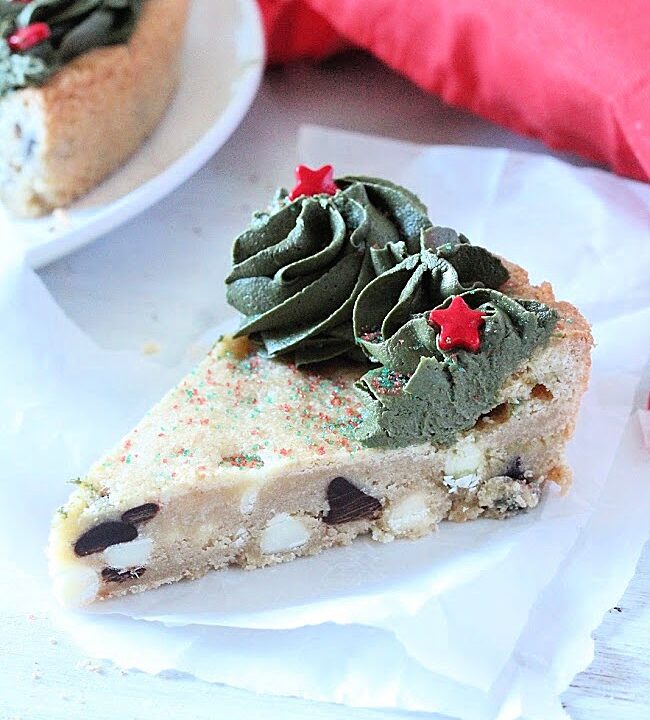 Sugar Cookie Cake- Big Green House #biggreenhouseblog #sugarcookiecake #cake #sugarcookie #frosting 