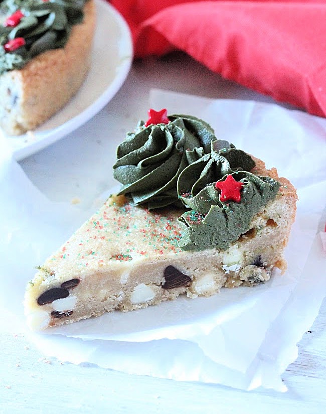 Sugar Cookie Cake- Big Green House #biggreenhouseblog #sugarcookiecake #cake #sugarcookie #frosting
