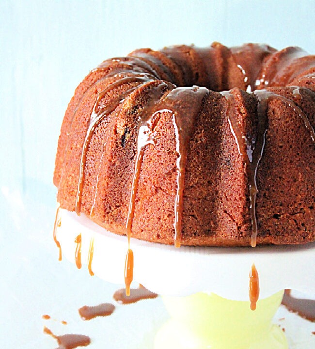 Cold Oven Brown Sugar Pound Cake- Big Green House #biggreenhouseblog #coldovenpoundcake #poundcake #cake #brownsugar #dessert 