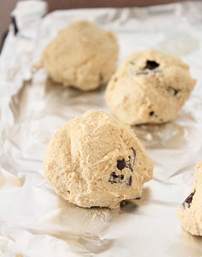 Pan Banging Chocolate Chip Cookies- Big Green House #biggreenhouseblog #panbangingchocolatechipcookies #chocolatechip #cookies #chocolatechipcookies