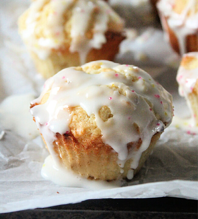 Glazed Lemon Muffins- Big Green House #biggreenhouseblog #lemon #glazed #muffins