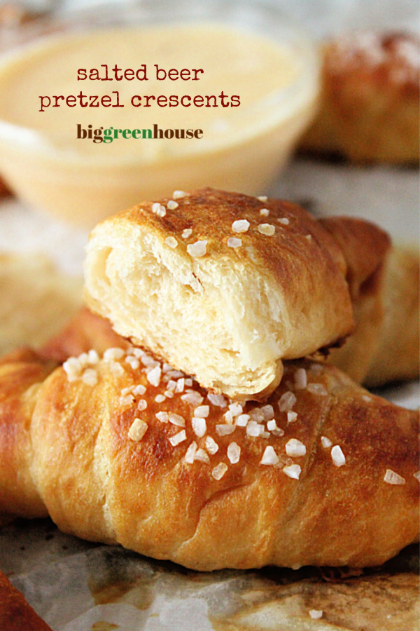 Salted Beer Pretzel Crescents- Big Green House #biggreenhouseblog #crescentrolls #beer #pretzels #rolls
