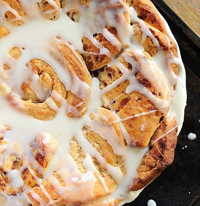 Cinnamon Roll Apple Pie- Big Green House