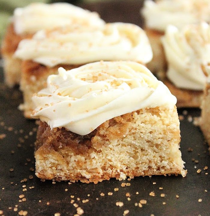 Cinnamon Roll Blondies- Big Green House 