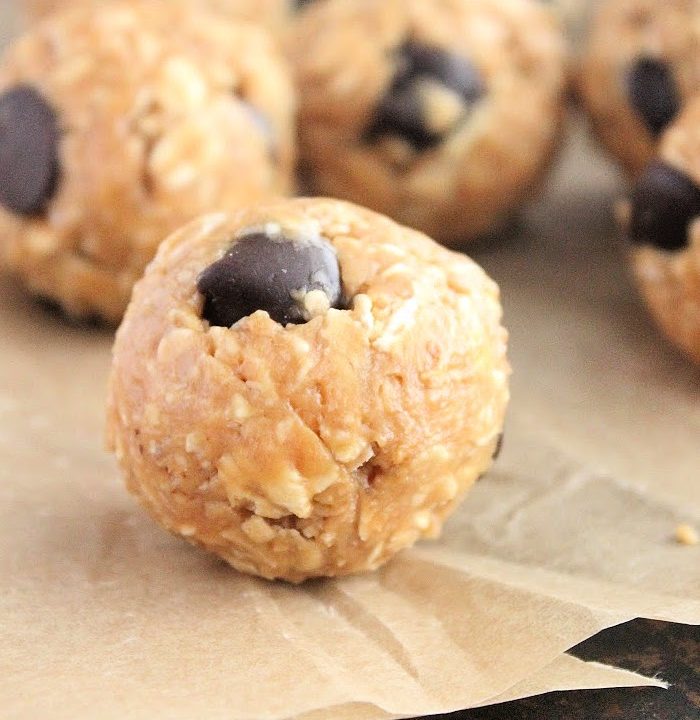 Dark Chocolate Peanut Butter Granola Bites- Big Green House