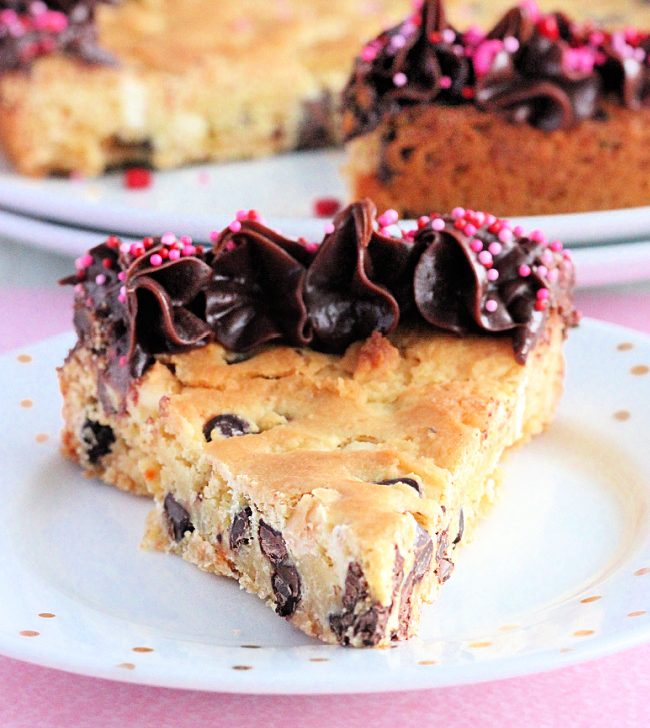 Chocolate Chip Cookie Cake- Big Green House 