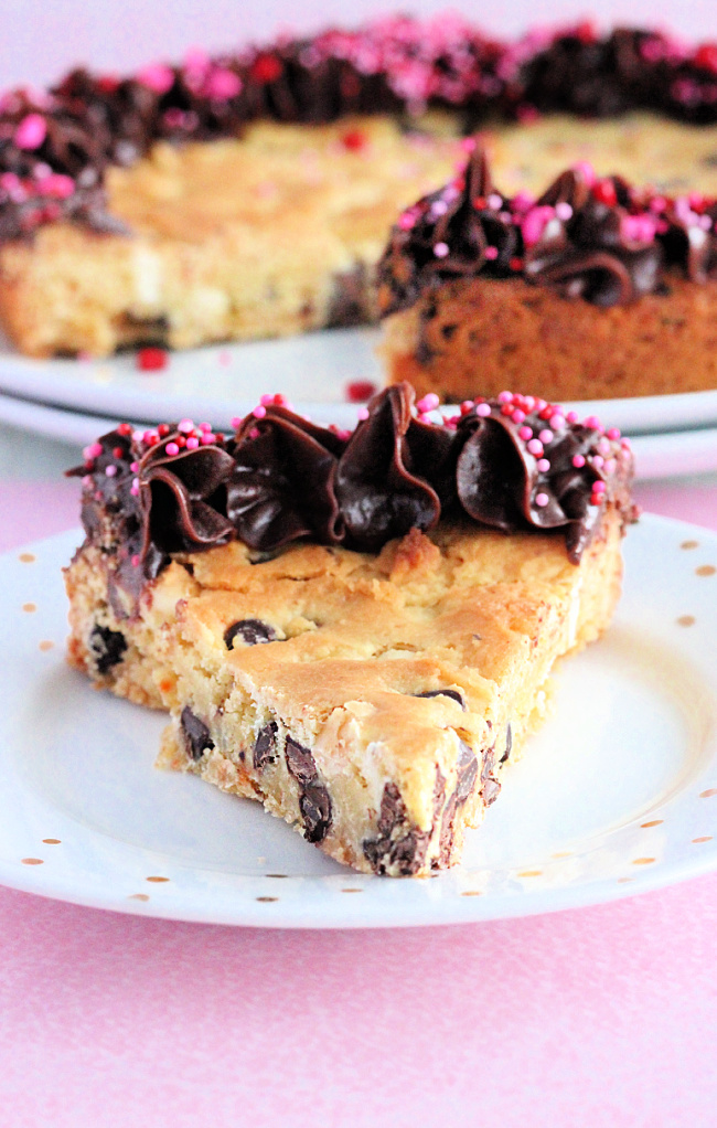 Chocolate Chip Cookie Cake- Big Green House