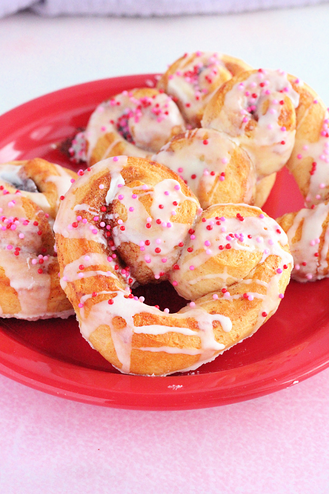 Heart Shaped Chocolate Chip Cinnamon Rolls - Big Green House