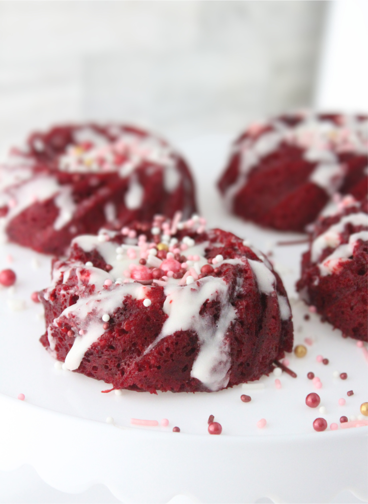 Red Velvet Mini Bundt Cakes- Big Green House