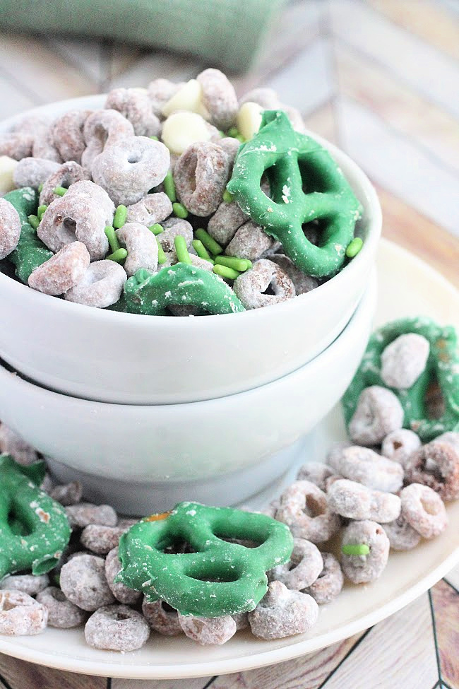 Cheerios Muddy Buddies- Big Green House