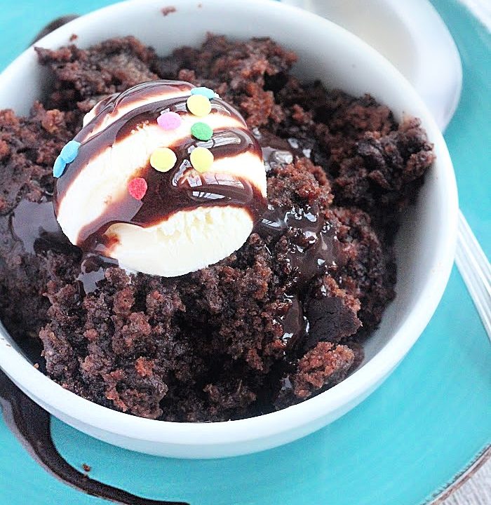 Slow Cooker Chocolate and Peanut Butter Spoon Cake