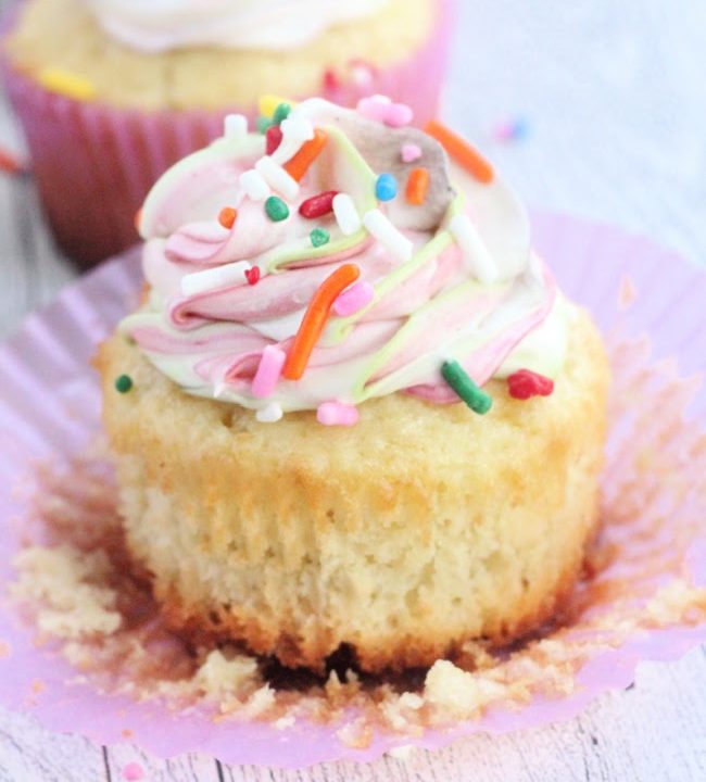 One Bowl Vanilla Cupcakes- Big Green House