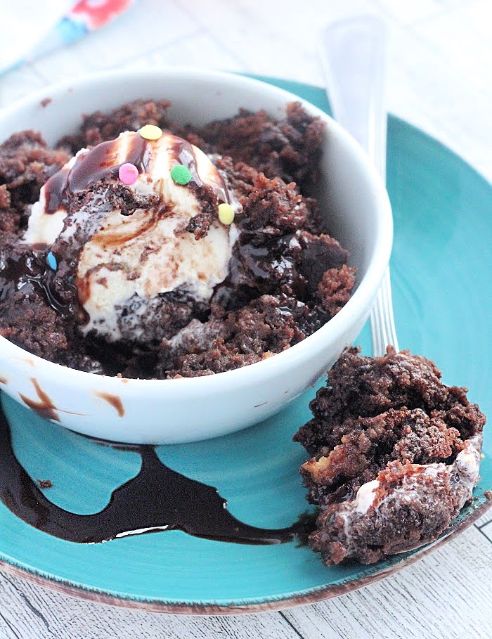 Slow Cooker Chocolate and Peanut Butter Spoon Cake