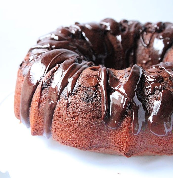 Chocolate Applesauce Buindt Cake- Big Green House