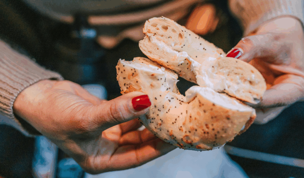 Mini Bagel with Cream Cheese or Hummus