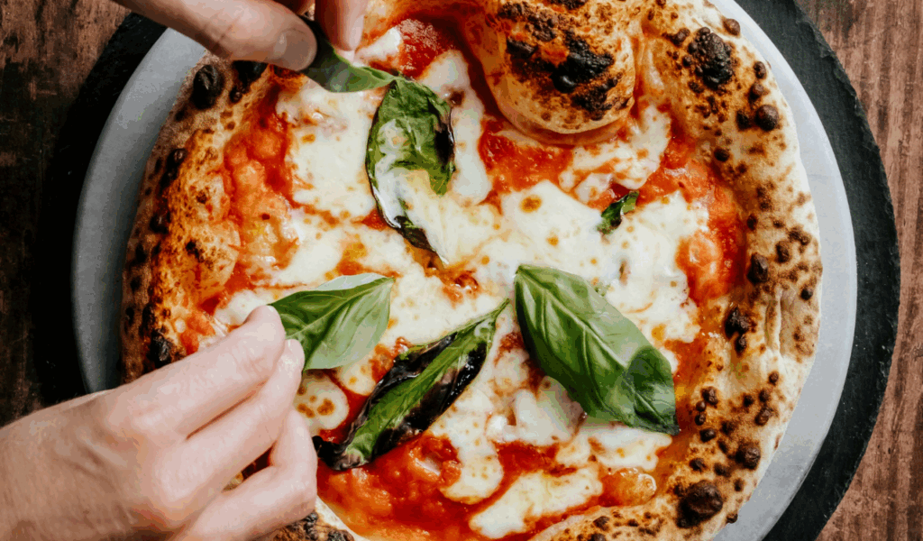 Pizza (Italy / Naples)