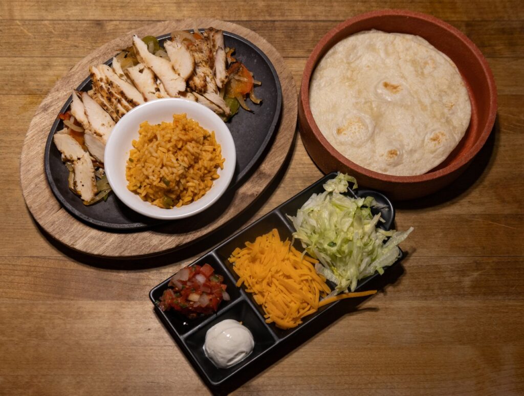 Chicken fajita platter, Lone Star Texas Grill, Windsor, Ontario