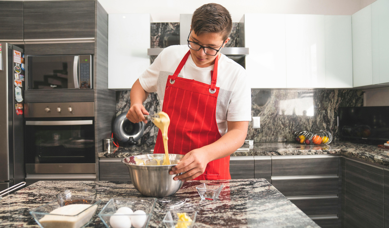 11 Fast-Track Baking Tricks For Travelers Who Miss Home