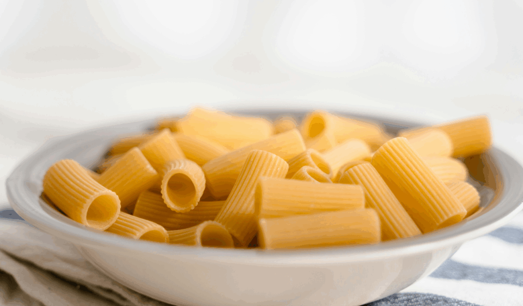 Pasta with Salad Bowls and Grain Bowls