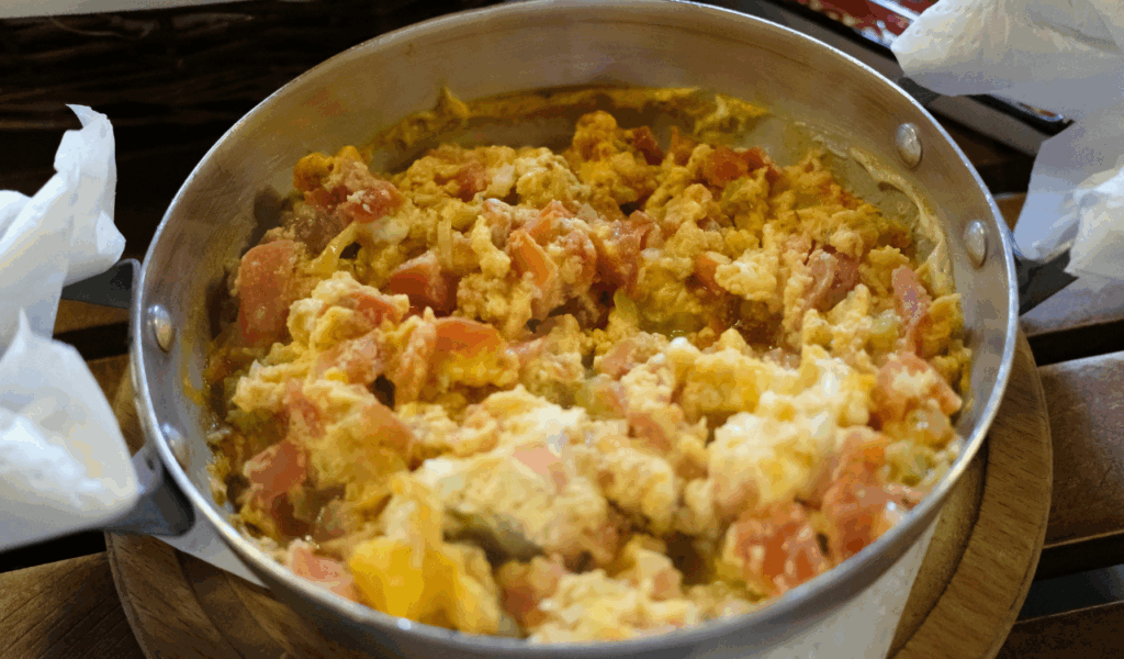 Scramble egg in a corner method