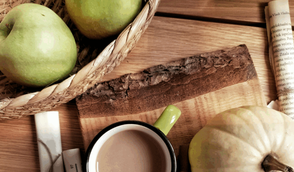 Coffee + Unripe (Green) Apple Slices