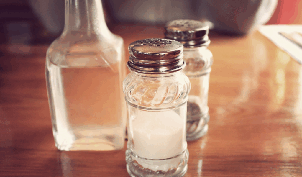 Vinegar and Baking Soda for Eggs