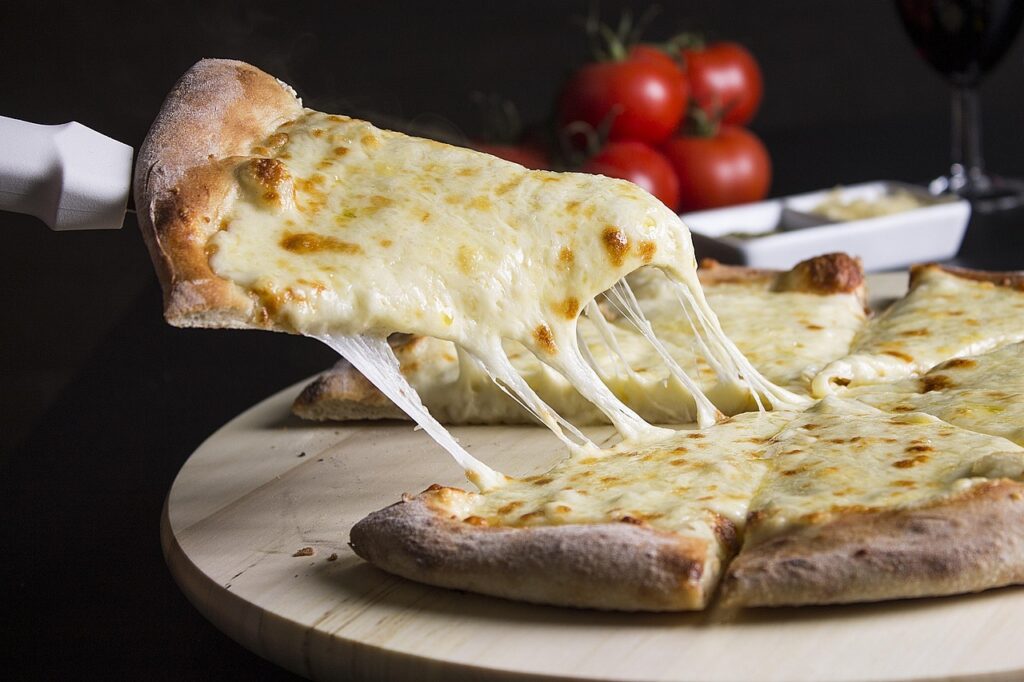 Pizza cheese pull