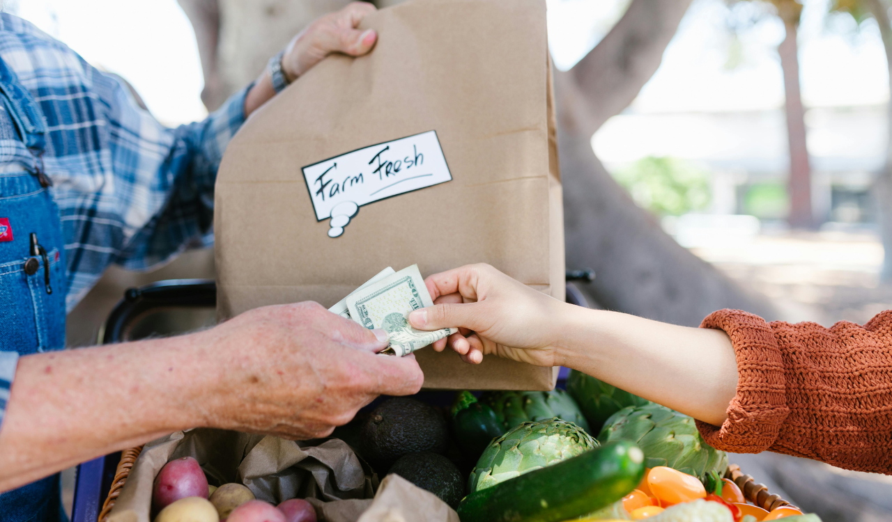 15 Small Grocery Habits That Stretch Every Dollar Right Now