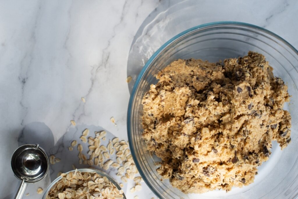 -Bowl Chocolate Chip Banana Baked Oatmeal