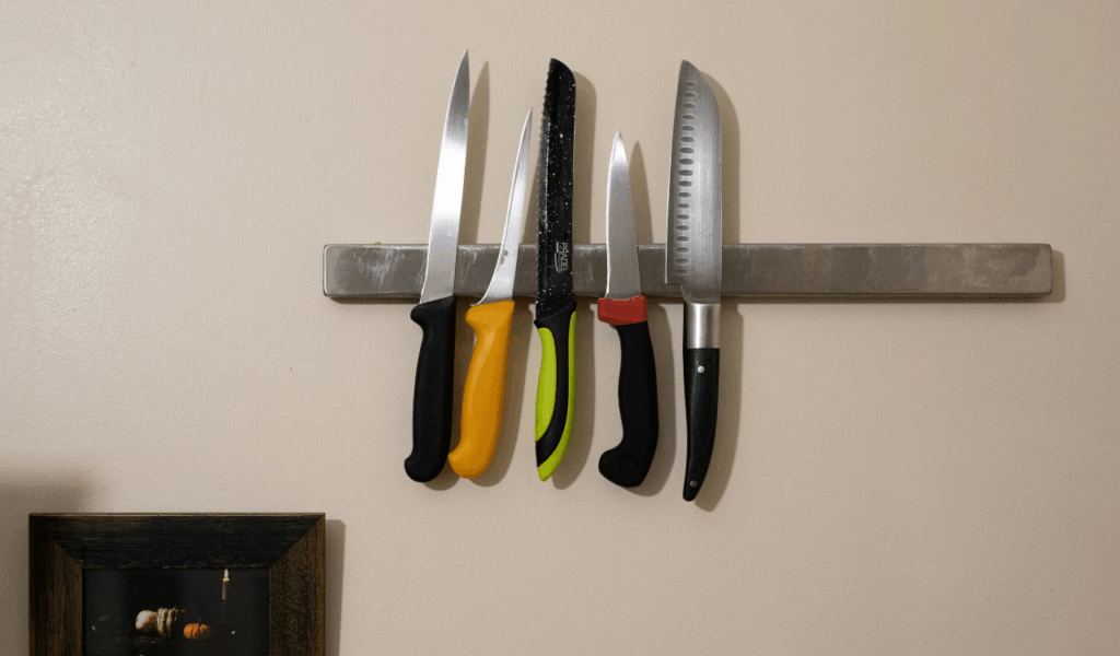 Store Knives the Right Way