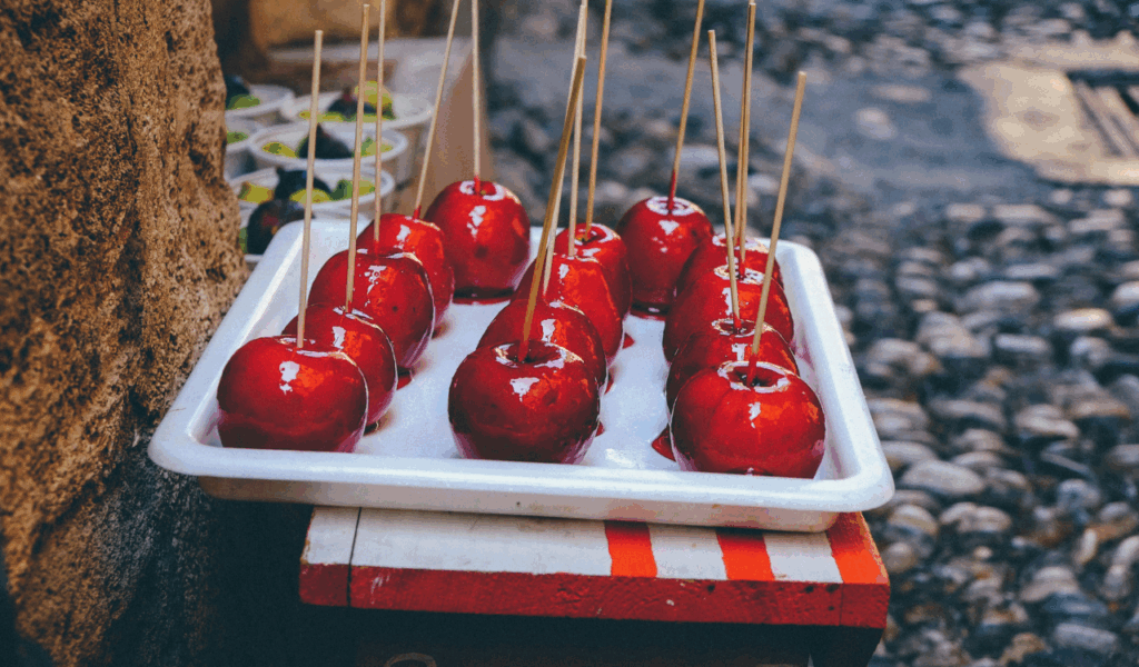 Candy Apples with Chocolate Drizzle