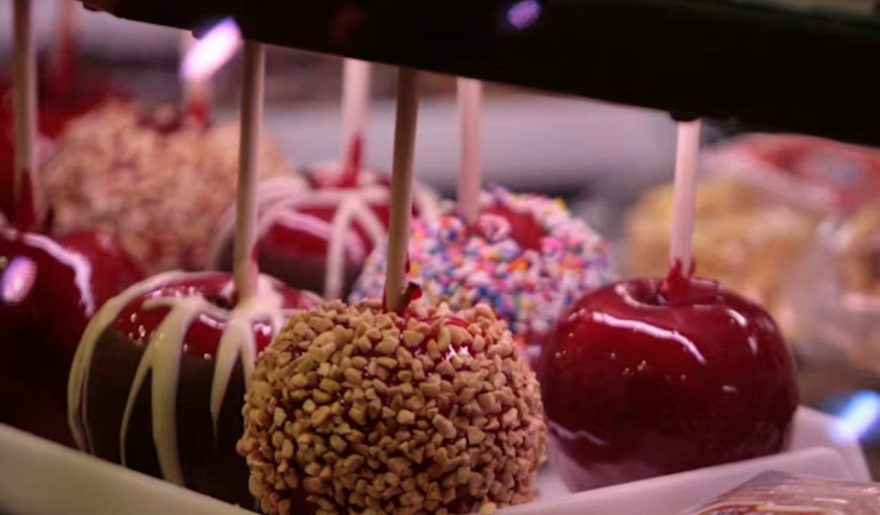 Candy Apple Slices with Drip Effect