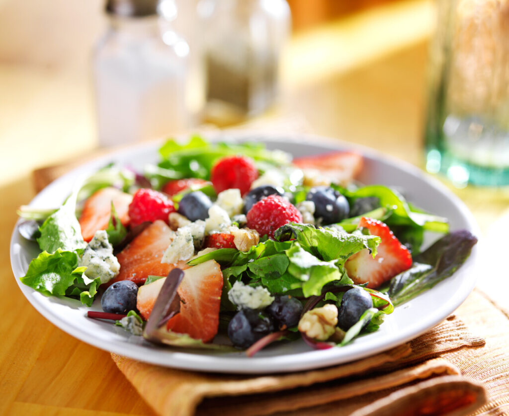 Spinach-and-Berry Signature Salad