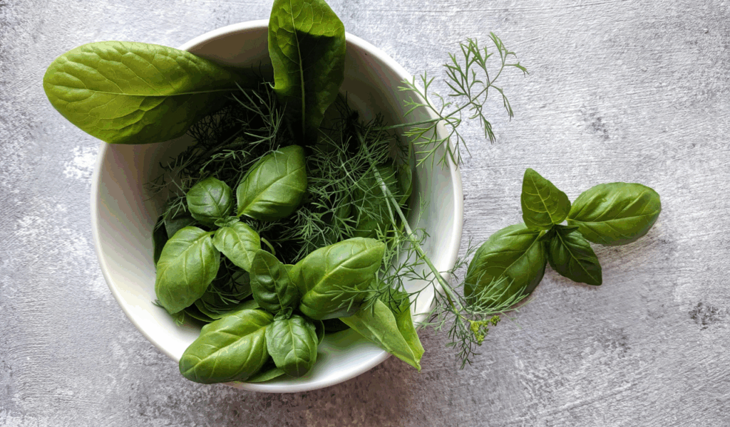 Leafy Greens (Spinach, Kale, Lettuce)