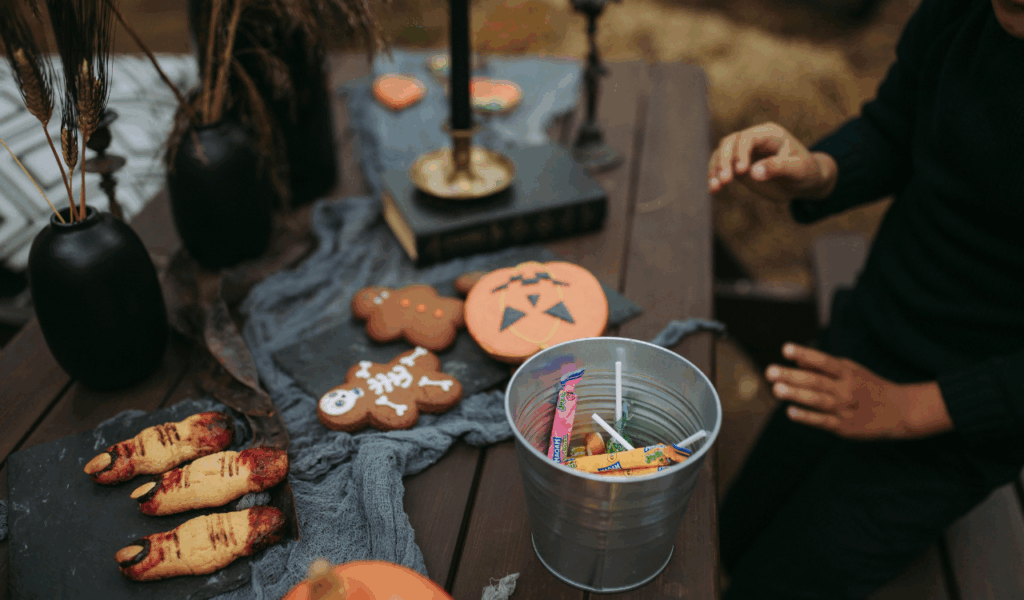 11 Zero-Waste Halloween Candy Leftover Makeovers For November