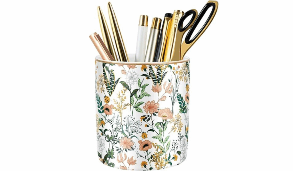 A Decorative Pen Holder