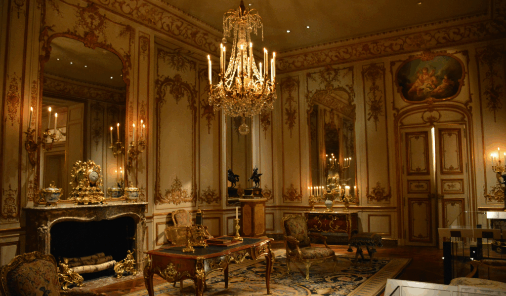 7 Must-Try Vintage Finds for Your Living Room