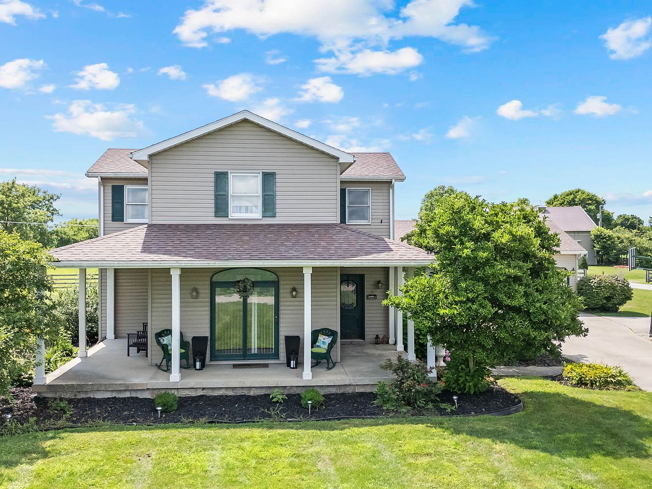 Grand 1929 Estate in Anderson, Indiana, With Vaulted Beamed Ceilings and a Premier Horse Racing Facility on 35.5 Acres