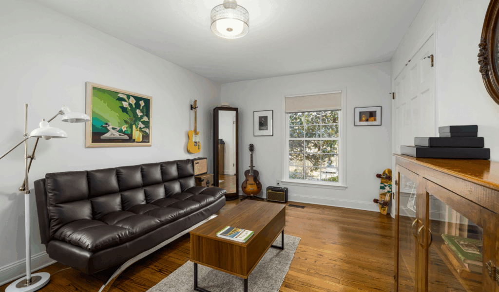 Keep the Overall Layout Open and Uncluttered