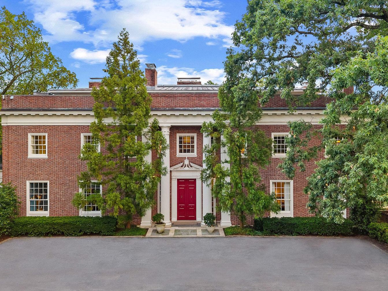 Grand 1916 Classical Estate in Baltimore, Maryland With Six Fireplaces, a Marble Foyer, Mahogany Library, and Iconic Gardens