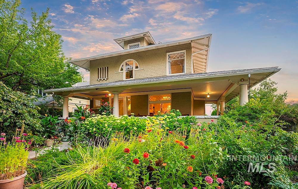 Stunning 1904 Foursquare Treasure in Boise, Idaho, With an Award-Winning Restoration and an Iconic Wraparound Porch