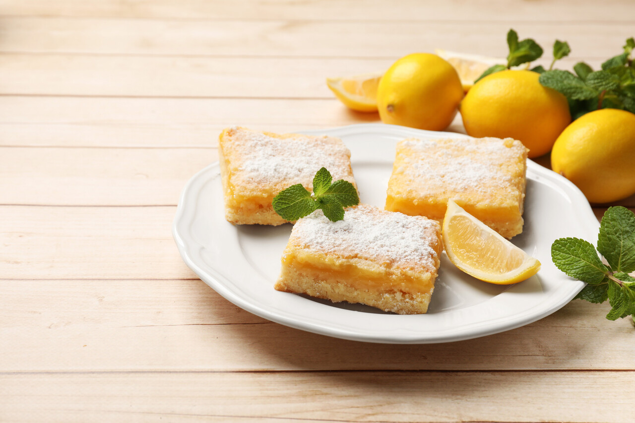 Tasty lemon bars