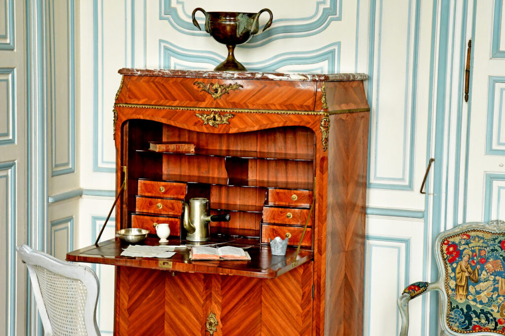 Old Cabinet
