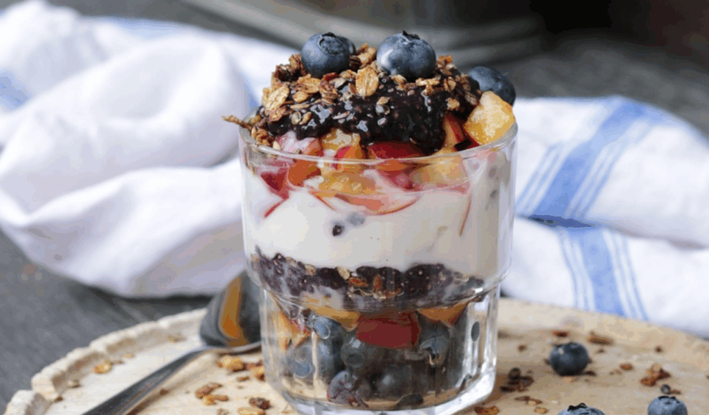 Yogurt Parfait with Granola and Honey
