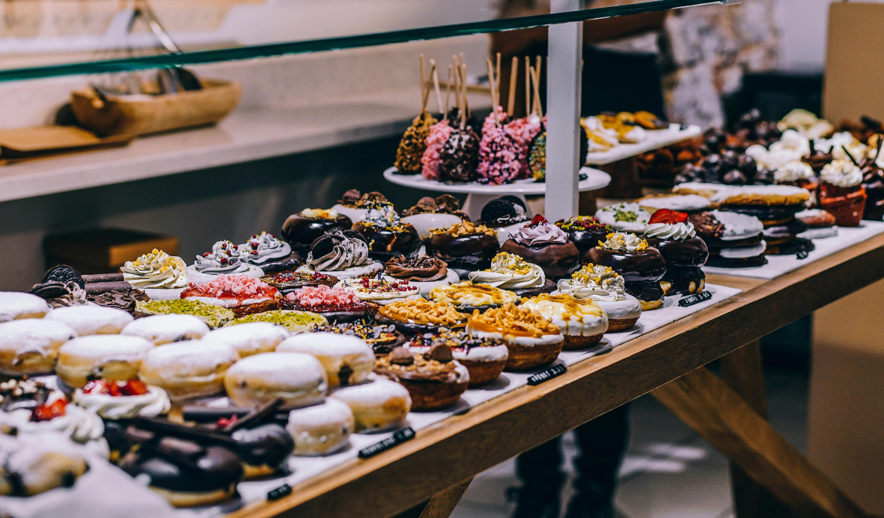 10 Low-Effort Desserts That Still Impress Dinner Guests