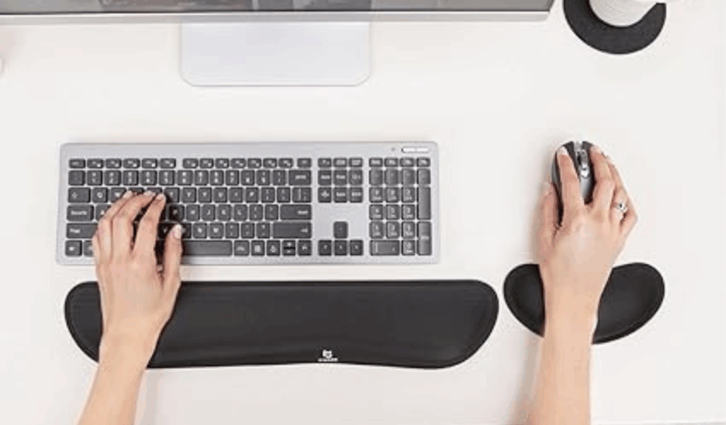 An Ergonomic Wrist Rest