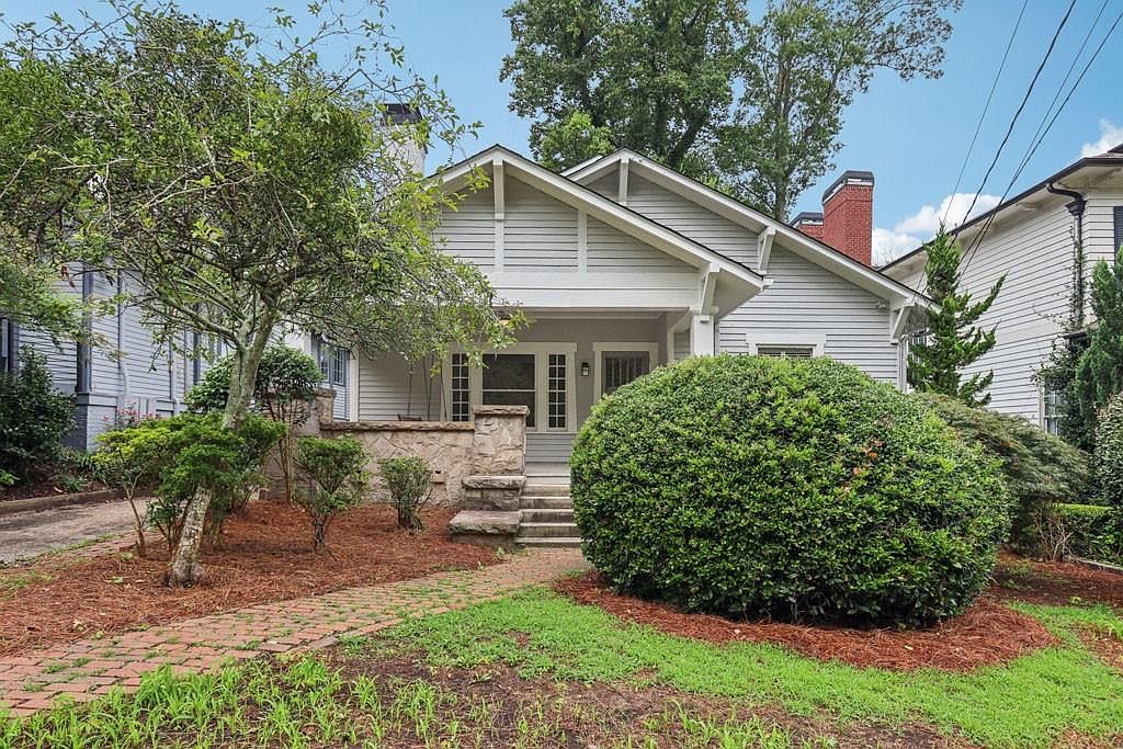 Timeless 1920 Craftsman in Atlanta, Georgia, With 10-Foot Ceilings, Skyline Views, and a Front Porch near Ansley Park