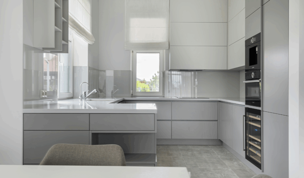 Open shelving replacing upper cabinets