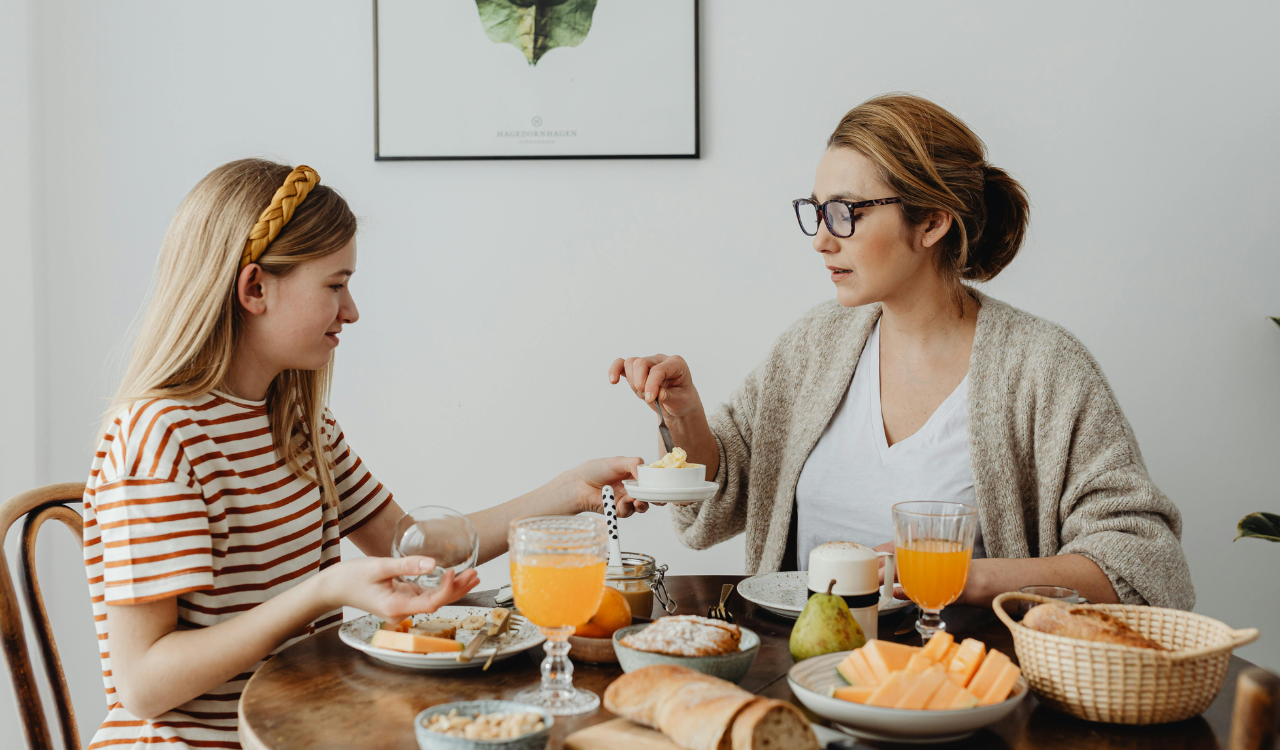 10 Comfort Foods Americans Can’t Stop Overeating Every Winter