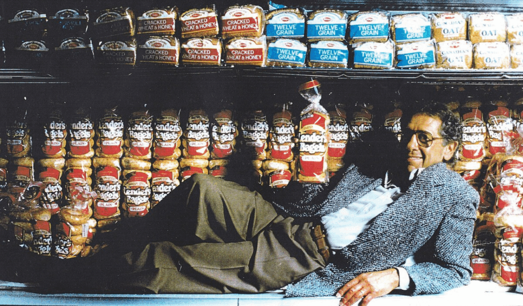 Murray’s Bagels: Greenwich Village’s Traditional Choice